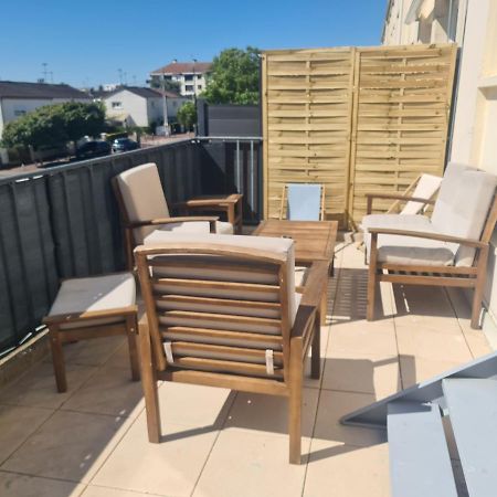 Duplex Familial Proche Gare Et Hyper Centre Ville Villepreux Exterior foto