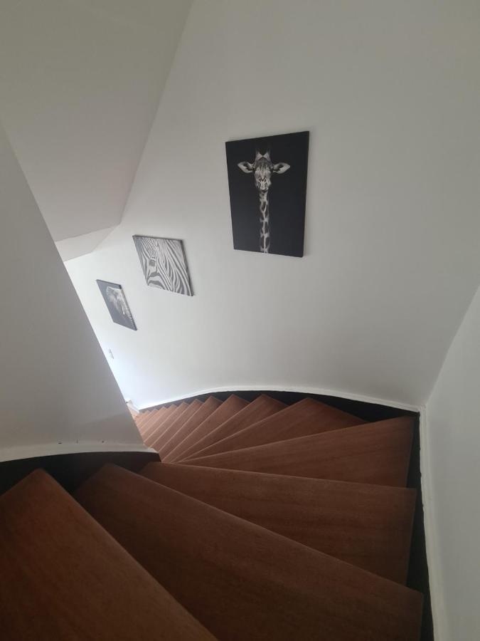 Duplex Familial Proche Gare Et Hyper Centre Ville Villepreux Exterior foto